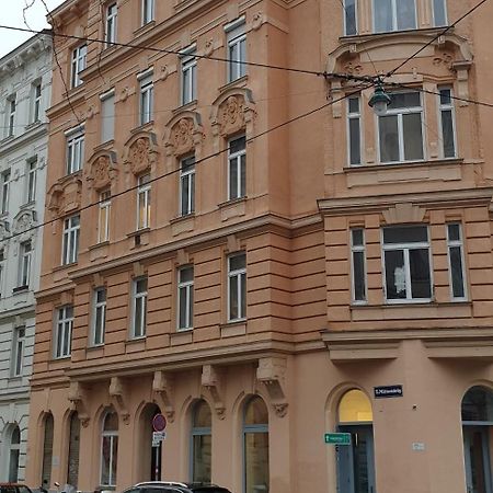 Naehe Naschmarkt Vienna Esterno foto